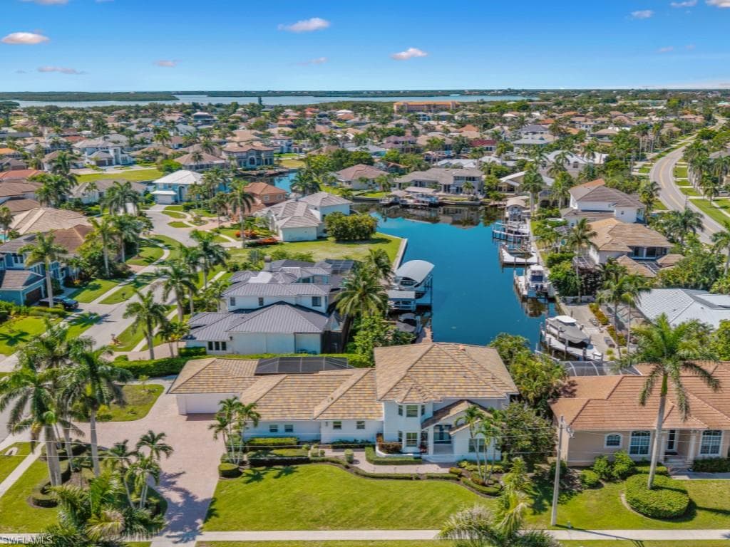 190 Geranium CT MARCO ISLAND, FL 34145
