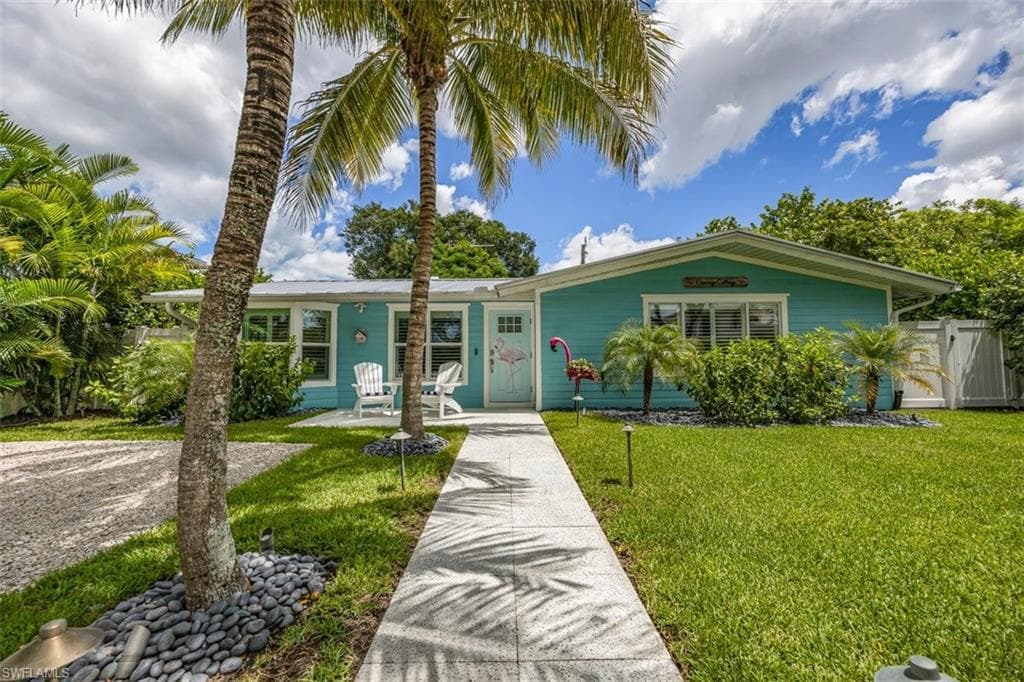 1129 8th TER N NAPLES, FL 34102