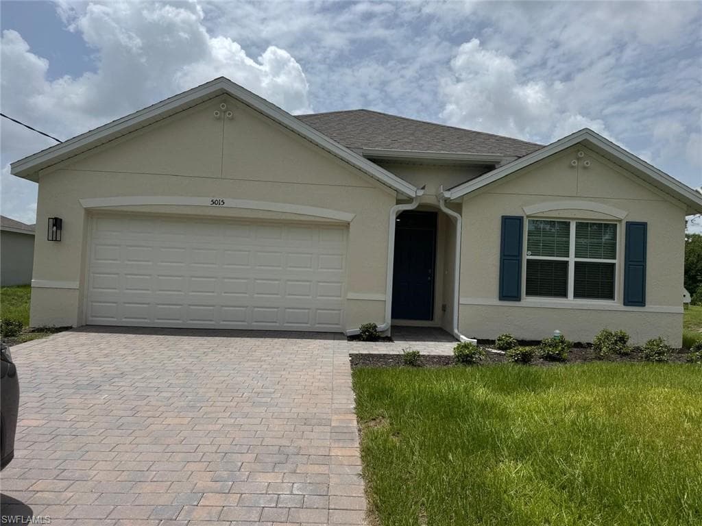 5015 Montrose LN LABELLE, FL 33935