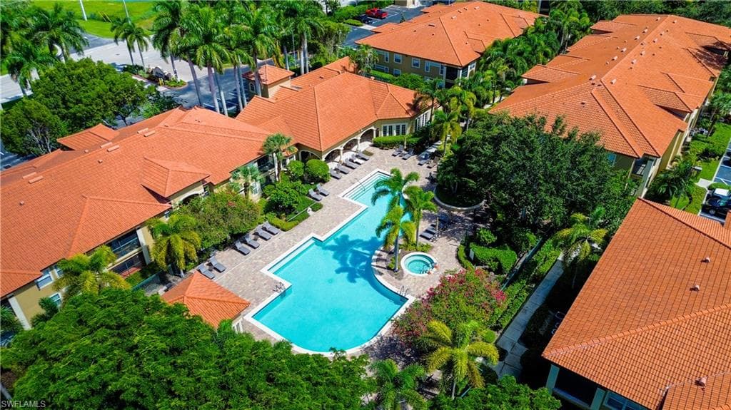 8861 colonnades CT W 221 BONITA SPRINGS, FL 34135