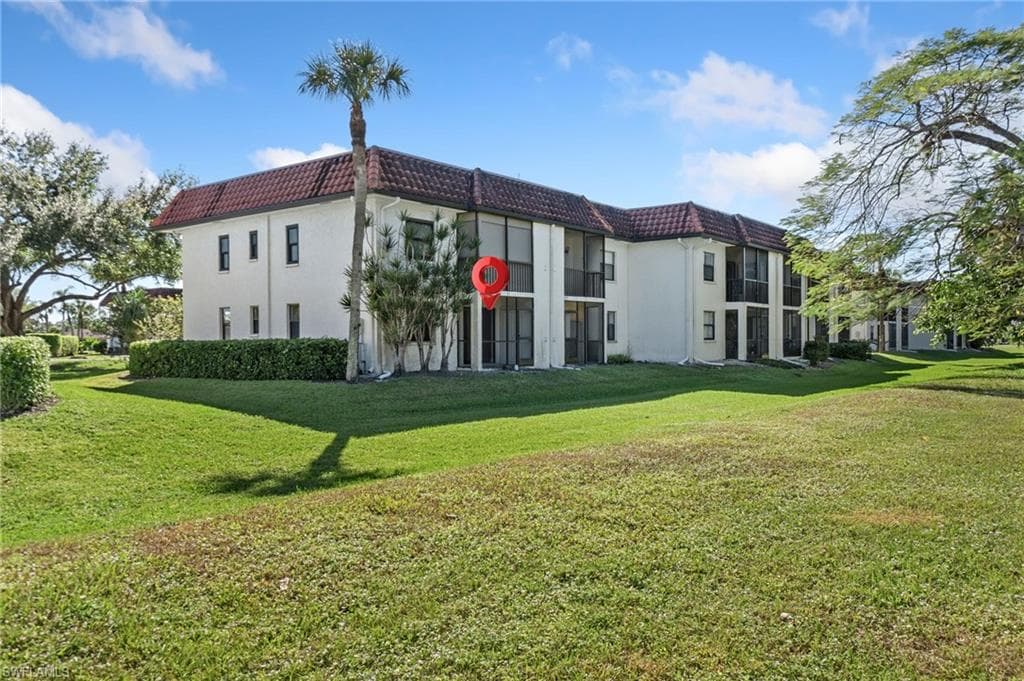4198 27th CT SW 106 NAPLES, FL 34116