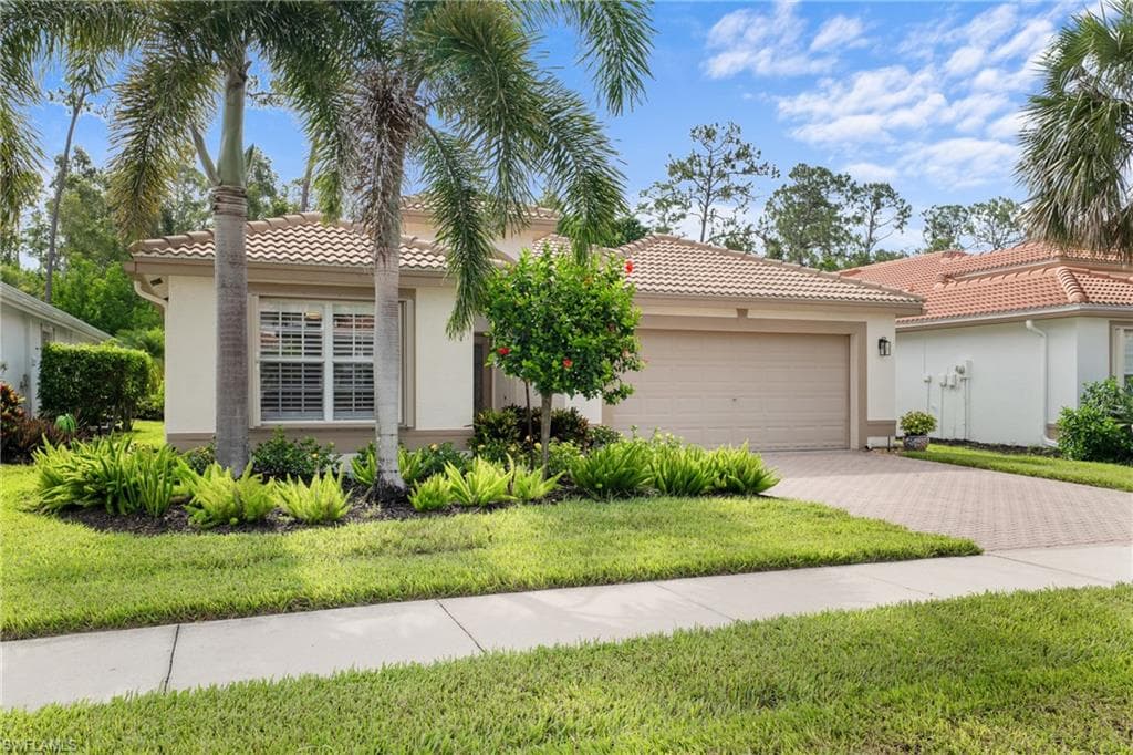 2434 Butterfly Palm DR NAPLES, FL 34119
