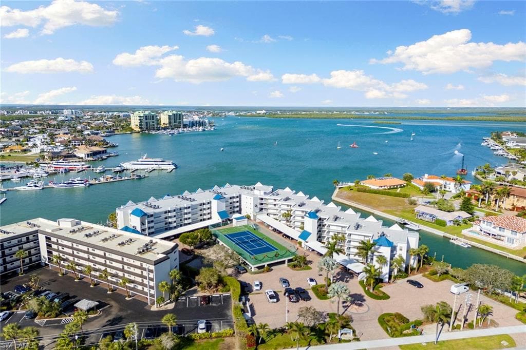 991 Barfield DR 204 MARCO ISLAND, FL 34145