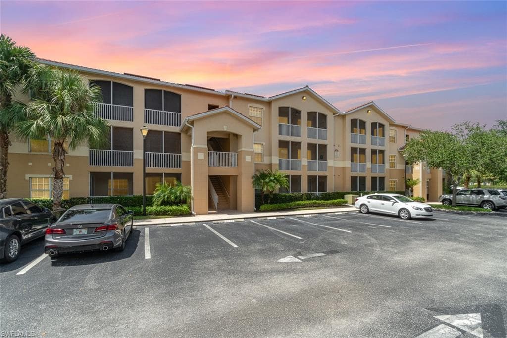 9025 Colby DR 2121