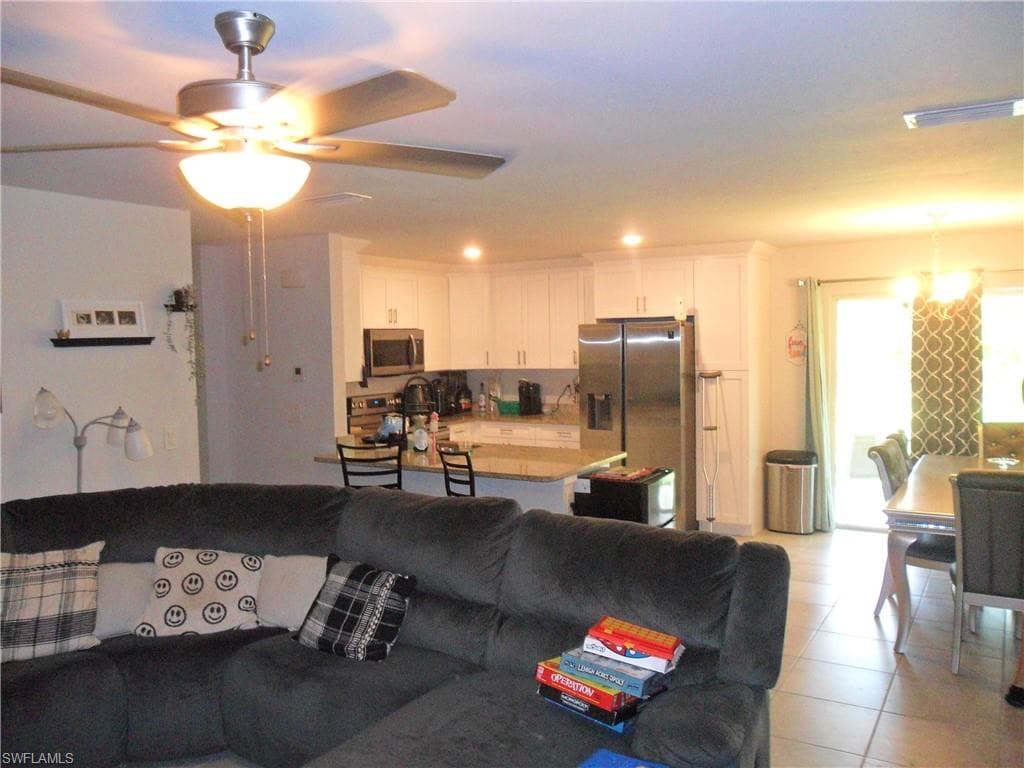 1105 Alvin AVE LEHIGH ACRES, FL 33971