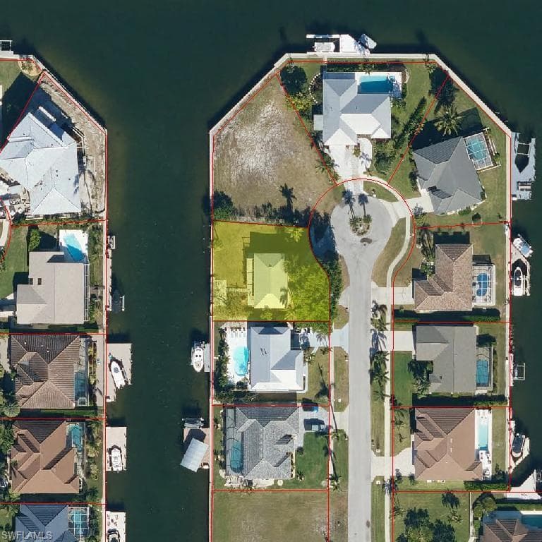 458 Capri CT MARCO ISLAND, FL 34145