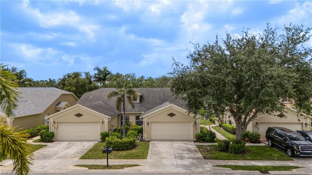 8100 Ibis Cove CIR 807 NAPLES, FL 34119
