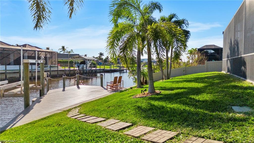 2712 25th ST CAPE CORAL, FL 33914