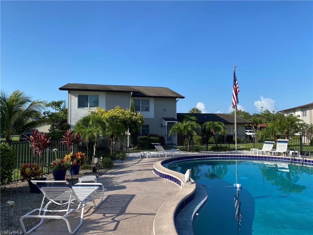 180 Cypress WAY E F137 NAPLES, FL 34110