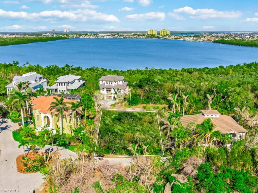 950 Sea Oats CT MARCO ISLAND, FL 34145