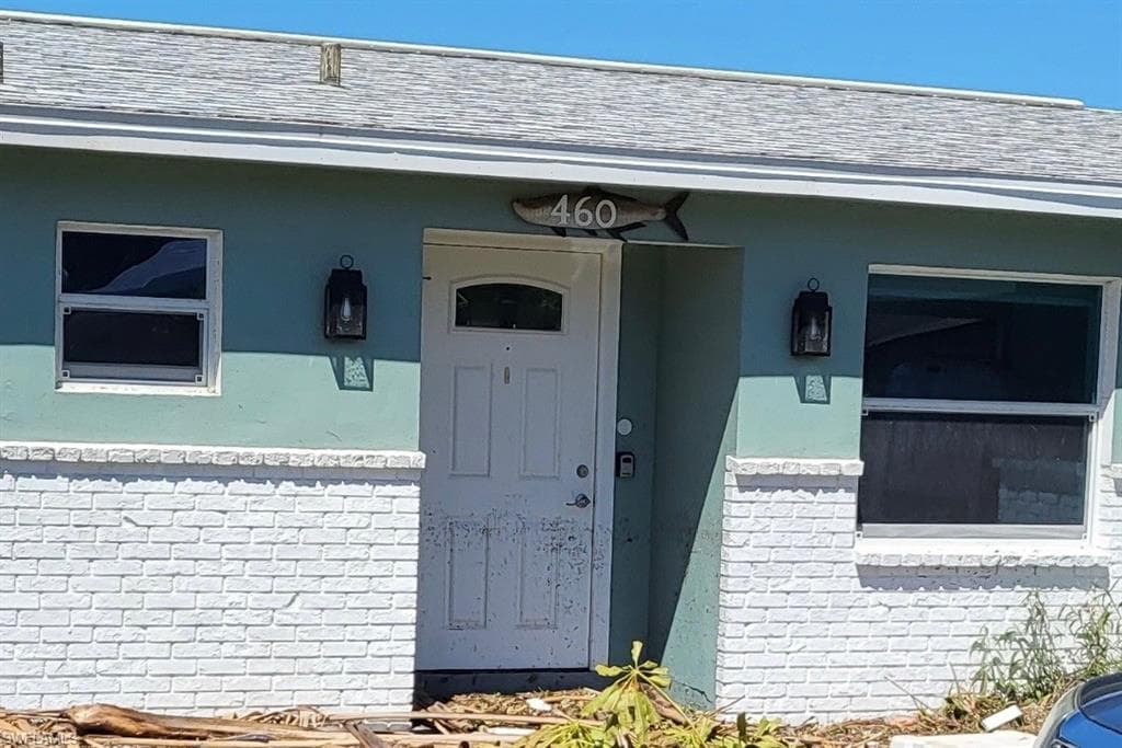 460 Grenier DR NORTH FORT MYERS, FL 33903