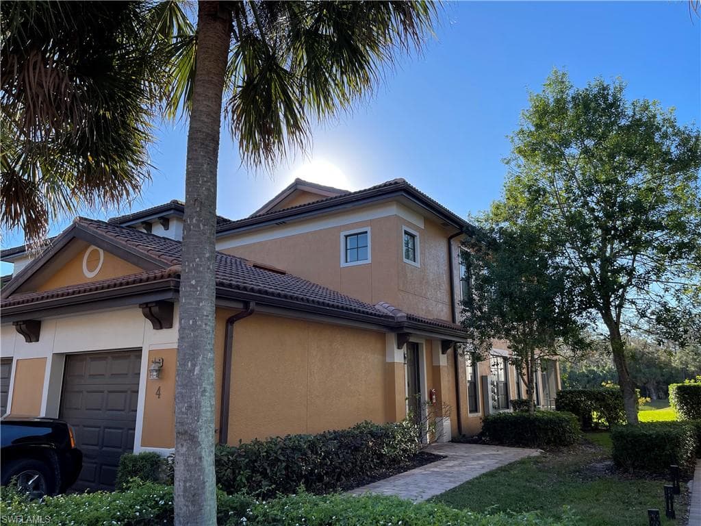 1299 Verde DR 4 NAPLES, FL 34105