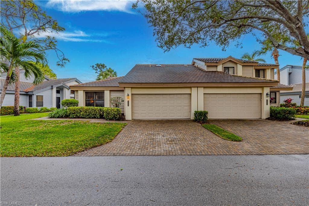 27062 Kindlewood LN BONITA SPRINGS, FL 34134