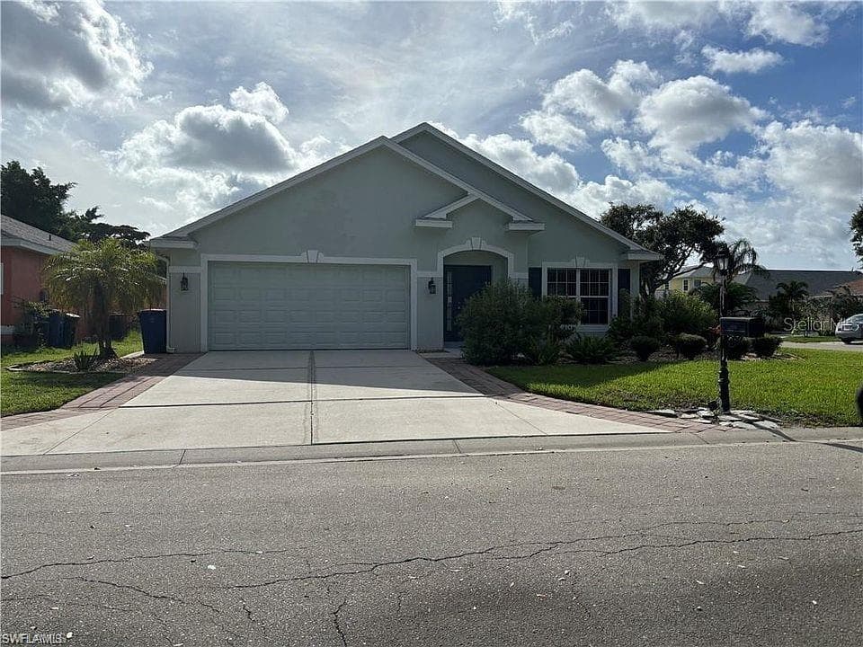 9200 Middle Oak DR FORT MYERS, FL 33967
