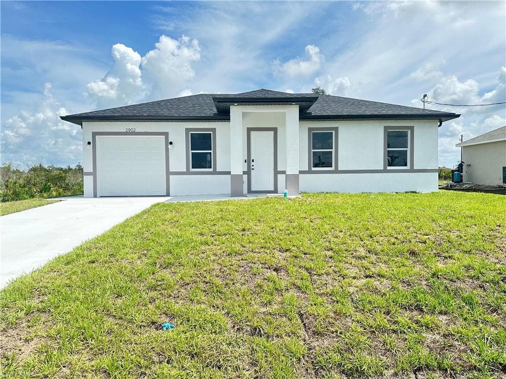 2902 61st ST W LEHIGH ACRES, FL 33971