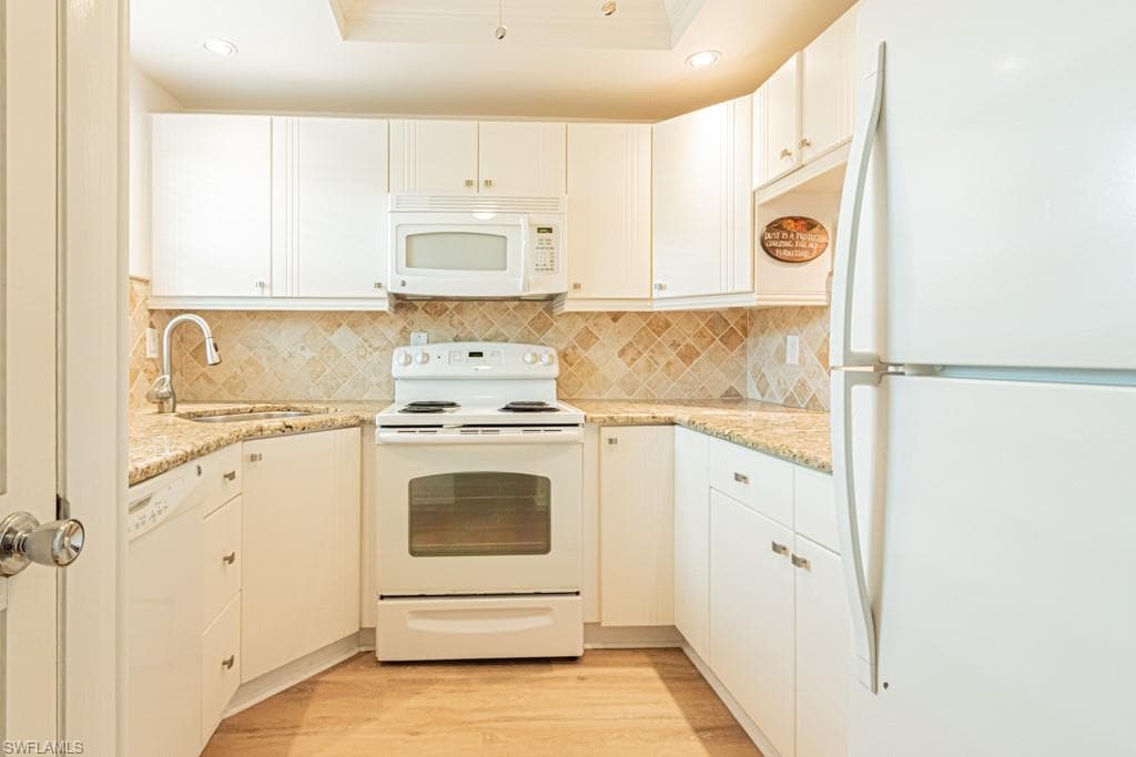 325 Charlemagne BLVD C107 NAPLES, FL 34112