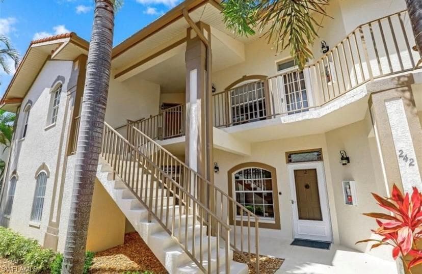 242 Newport DR 508 NAPLES, FL 34114