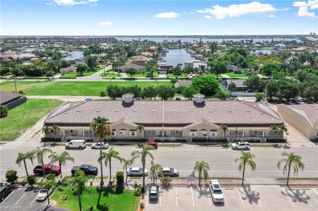 4519 SE 16th PL 103 CAPE CORAL, FL 33904