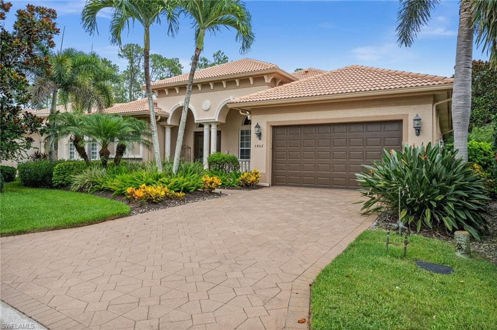 5802 Hammock Isles DR NAPLES, FL 34119