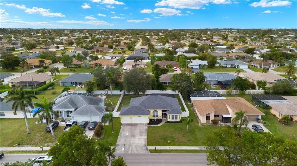 1726 Country Club BLVD CAPE CORAL, FL 33990