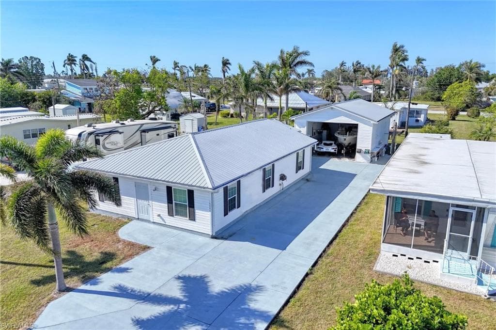 16080 Siesta DR FORT MYERS, FL 33908
