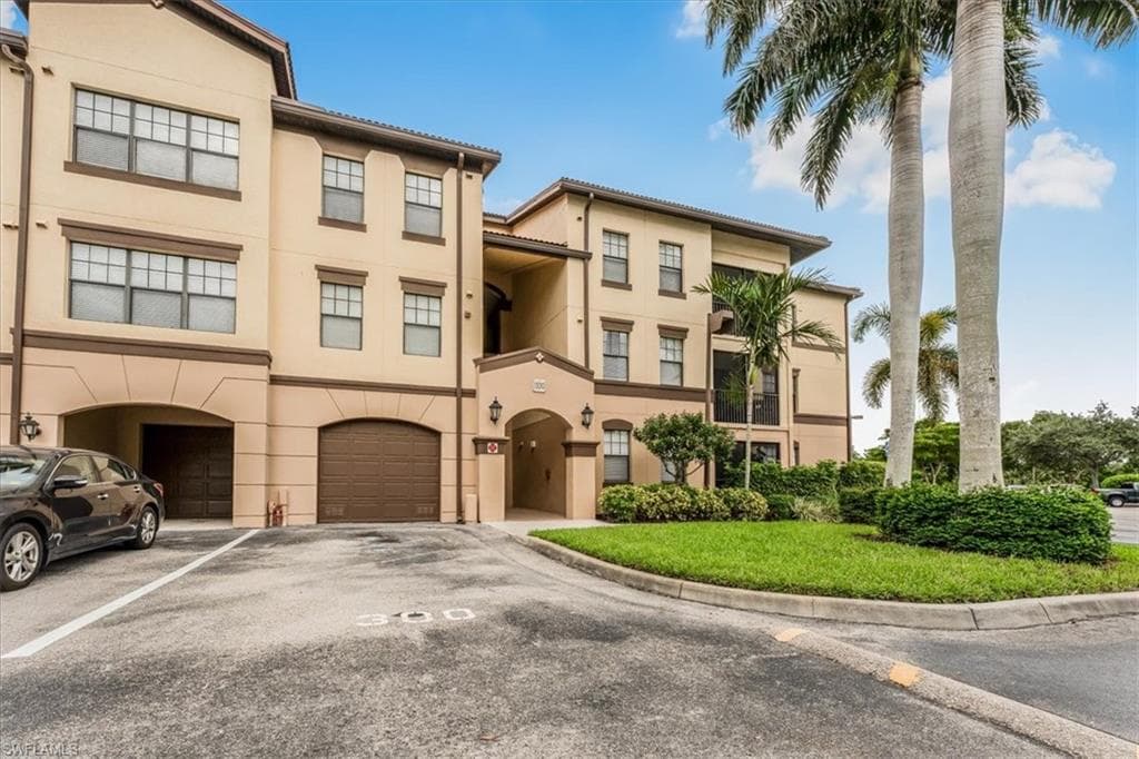 13010 Positano CIR 206 NAPLES, FL 34105