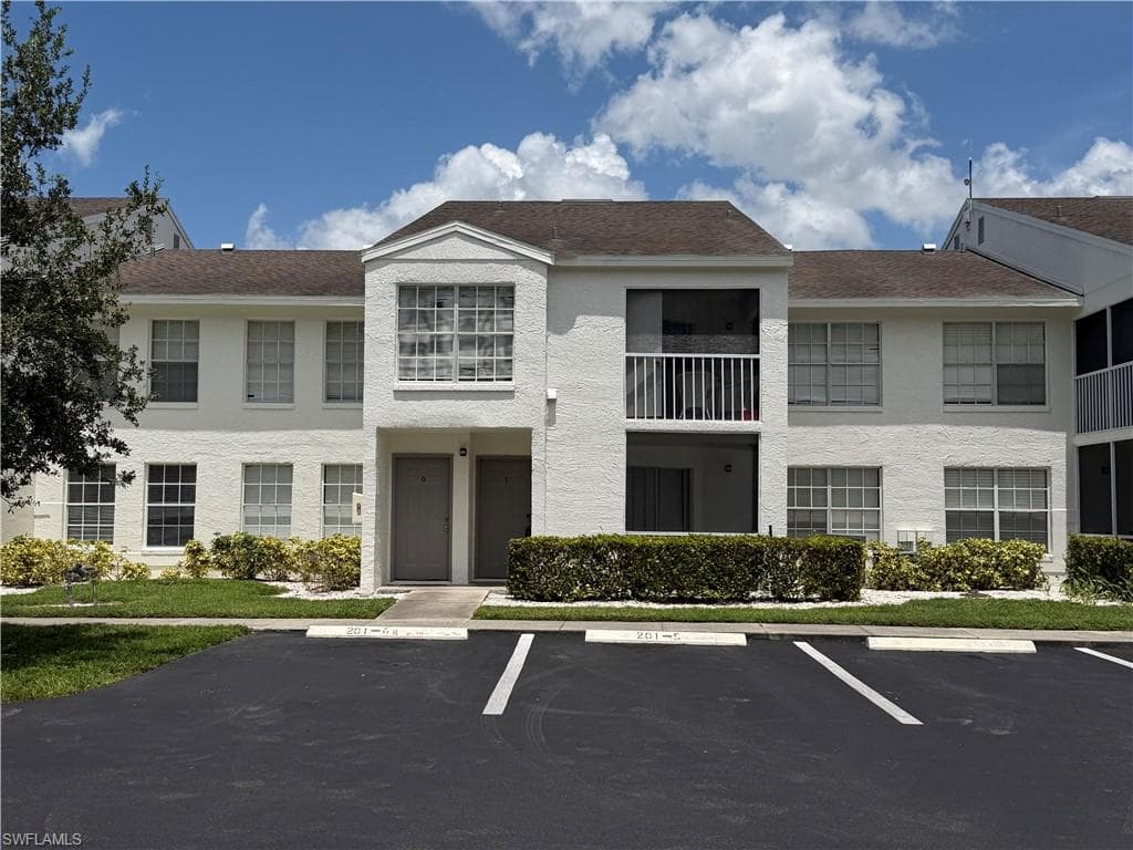 201-5 Santa Clara DR 201 NAPLES, FL 34104
