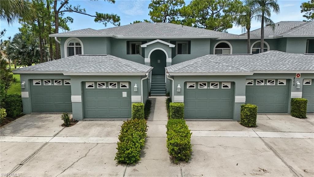 800 New Waterford DR A202 NAPLES, FL 34104