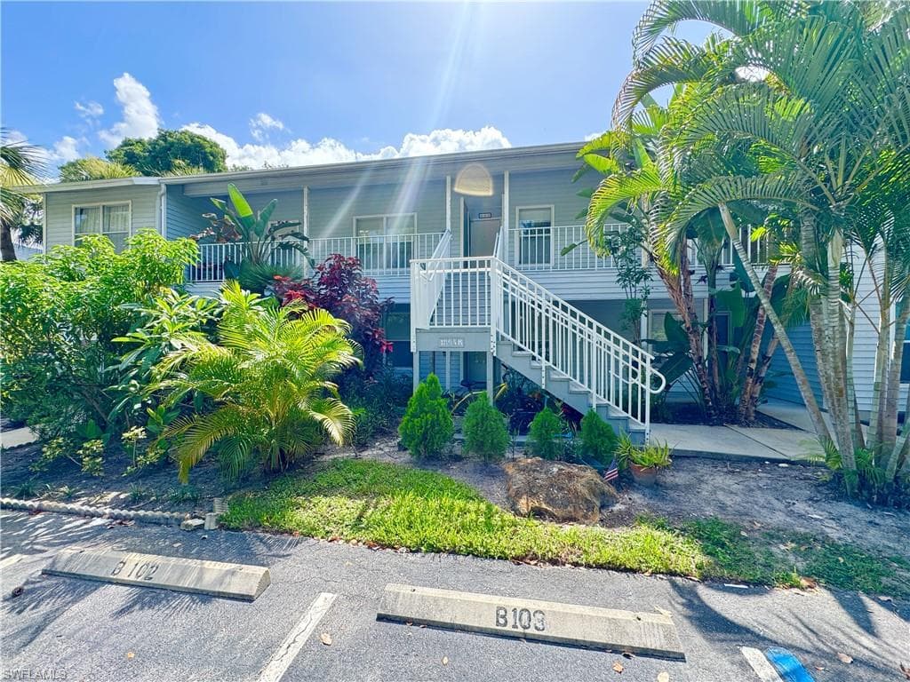 1895 Courtyard WAY 101B NAPLES, FL 34112