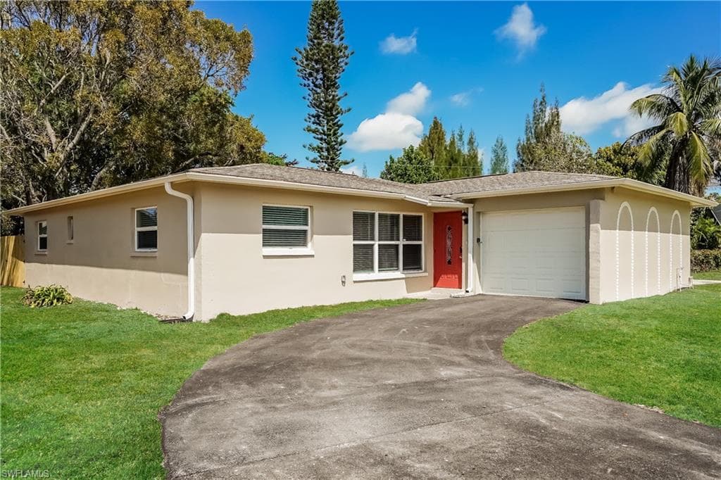 7311 Louise DR FORT MYERS, FL 33967