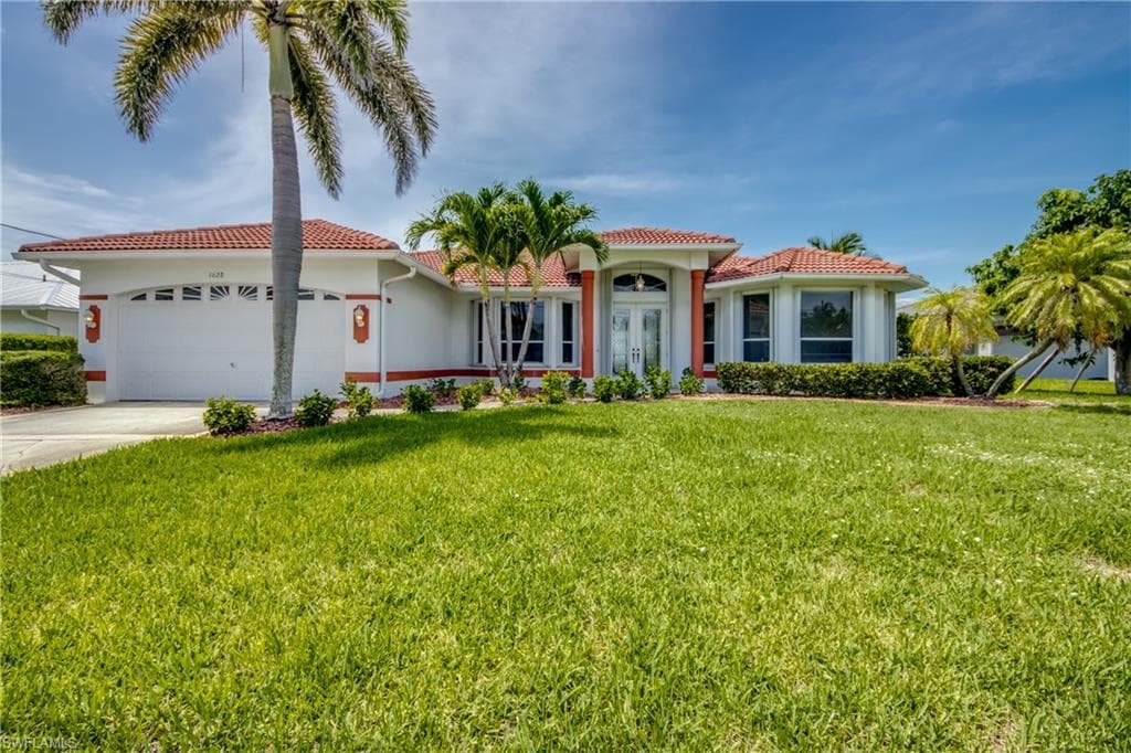 1628 SW 52nd TER CAPE CORAL, FL 33914