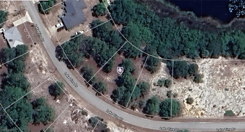 665 Lake Tina DR LAKE PLACID, FL 33852