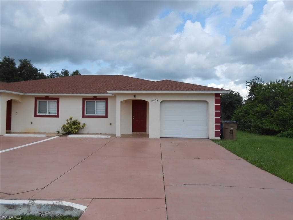 4428 28th ST SW LEHIGH ACRES, FL 33973