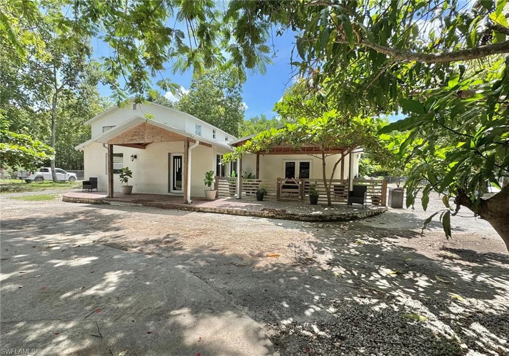 1904 Ivisa AVE NAPLES, FL 34117