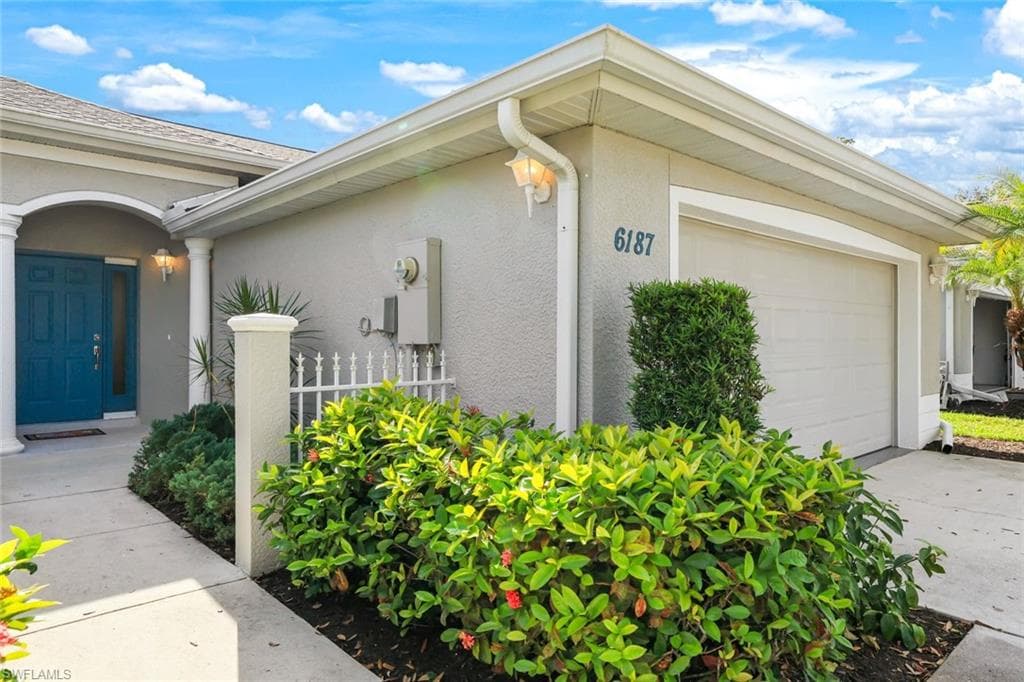 6187 Mandalay CIR 32 NAPLES, FL 34112