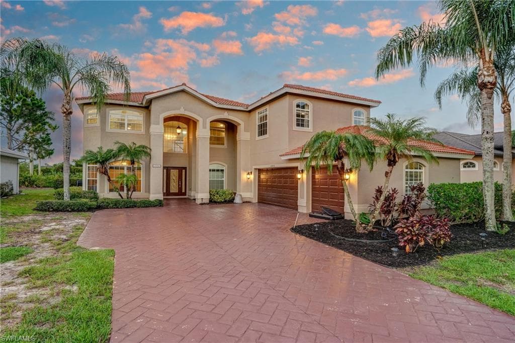 4582 Fairloop RUN LEHIGH ACRES, FL 33973