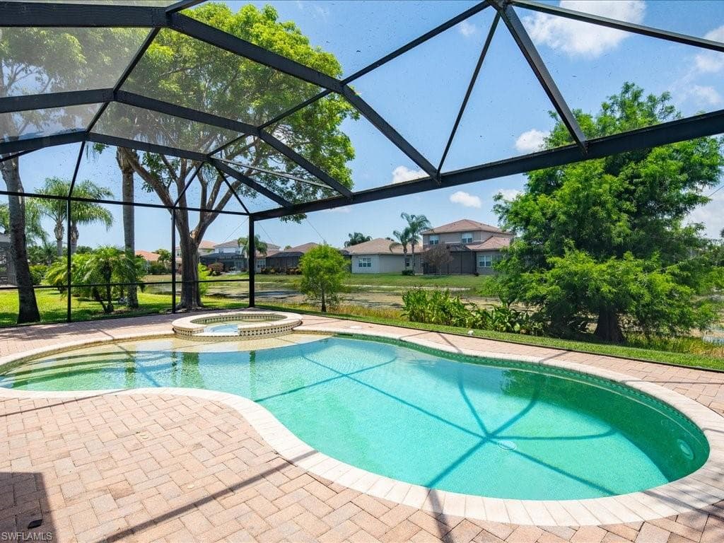 6491 Marbella DR NAPLES, FL 34105