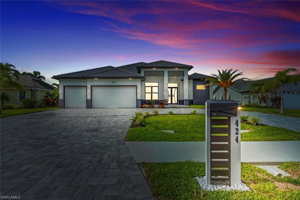 424 Mohawk PKWY CAPE CORAL, FL 33914