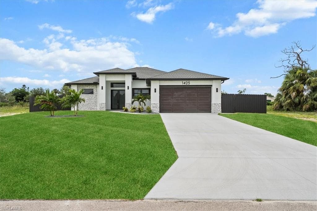 1425 11th CT CAPE CORAL, FL 33991