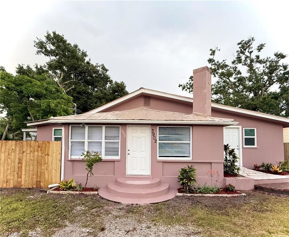 3902 LOCUST AVE SARASOTA, FL 34234