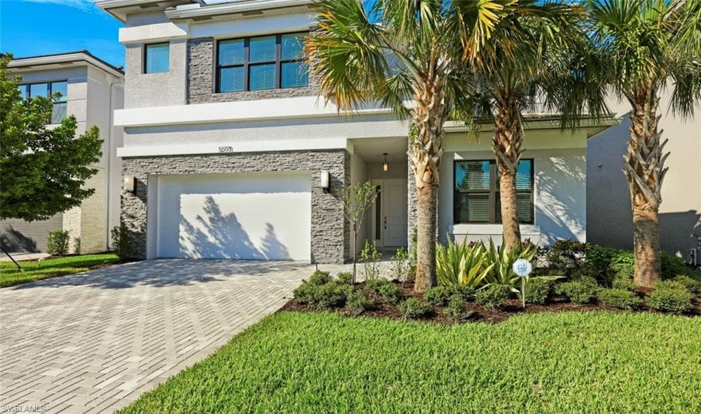 12771 Woodbury DR ESTERO, FL 33928