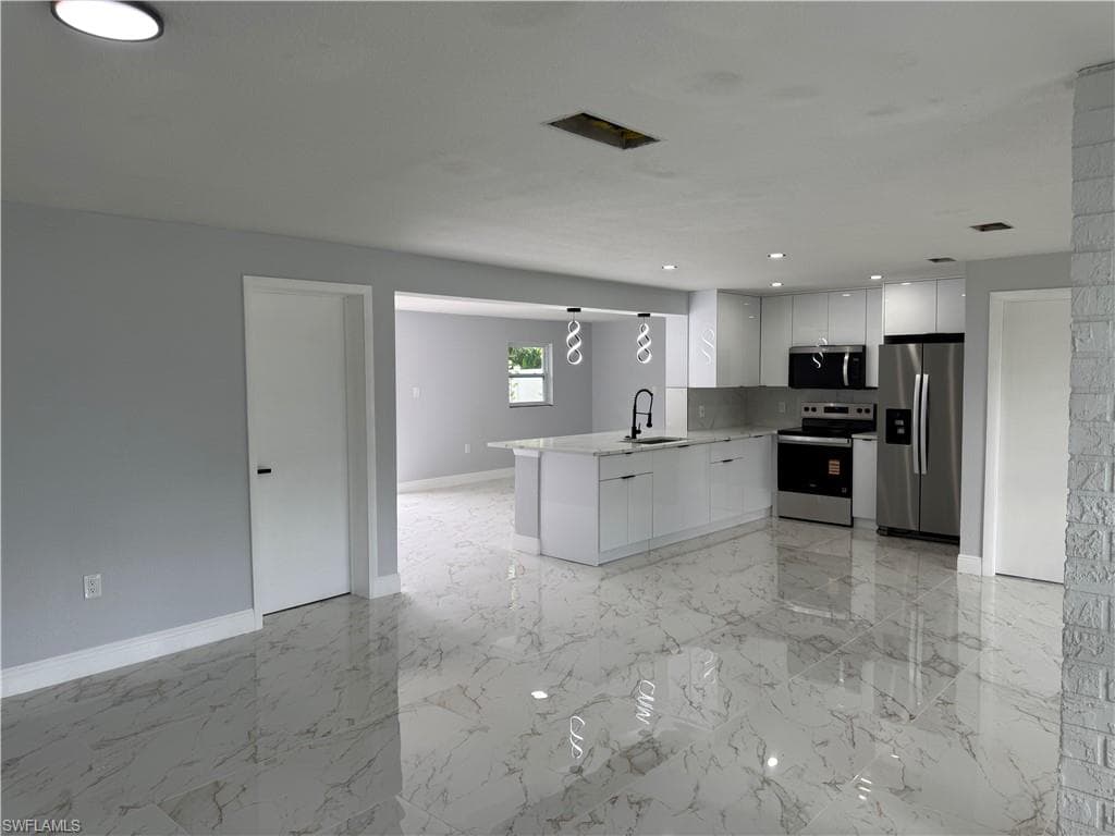 1646 S Hermitage RD FORT MYERS, FL 33919