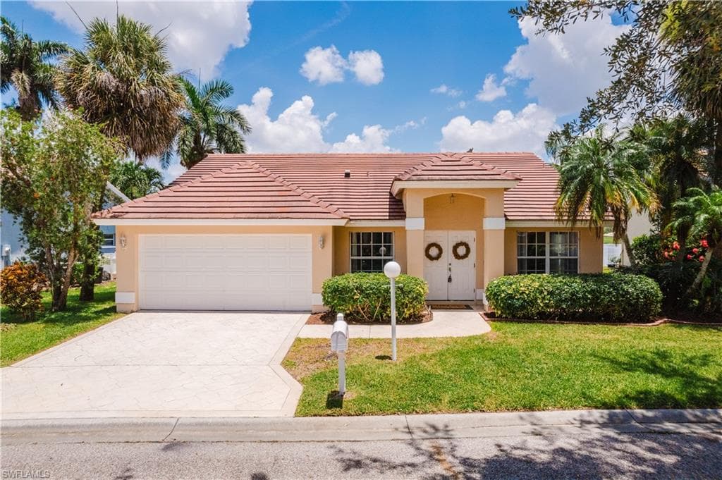 12411 Eagle Pointe CIR FORT MYERS, FL 33913