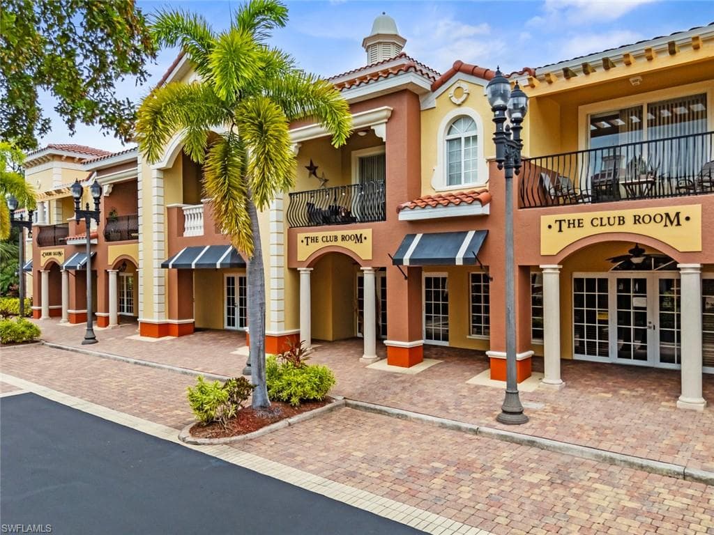 10009 Villagio Gardens LN 207 ESTERO, FL 33928