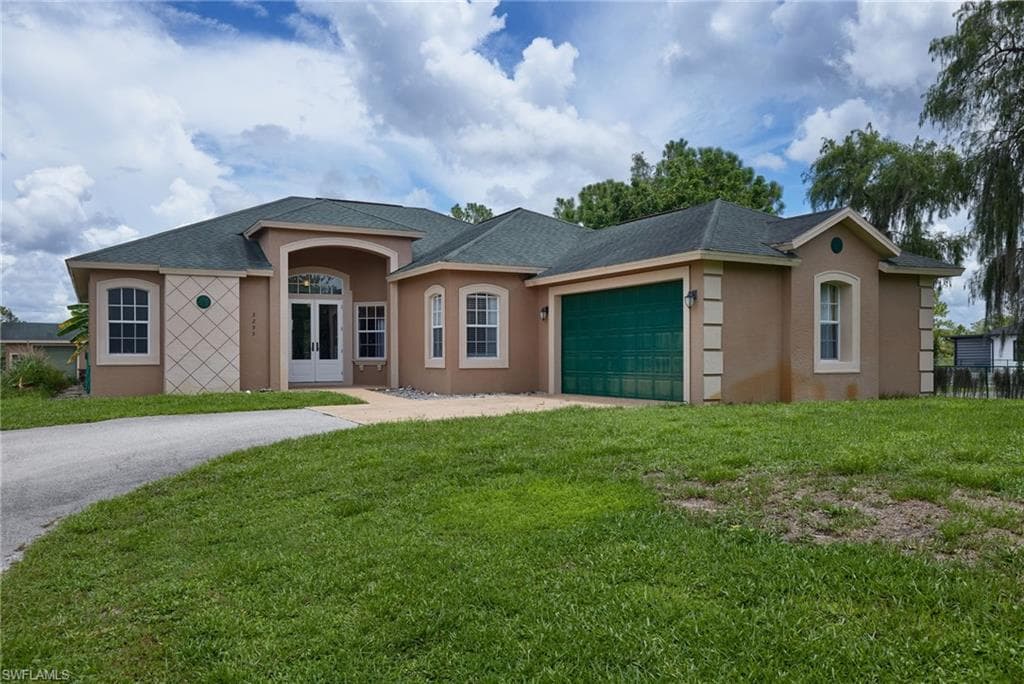3295 31st AVE NE NAPLES, FL 34120
