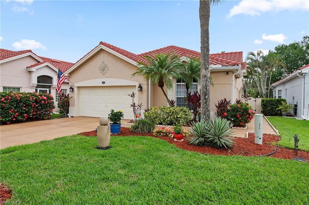 388 Pindo Palm DR NAPLES, FL 34104