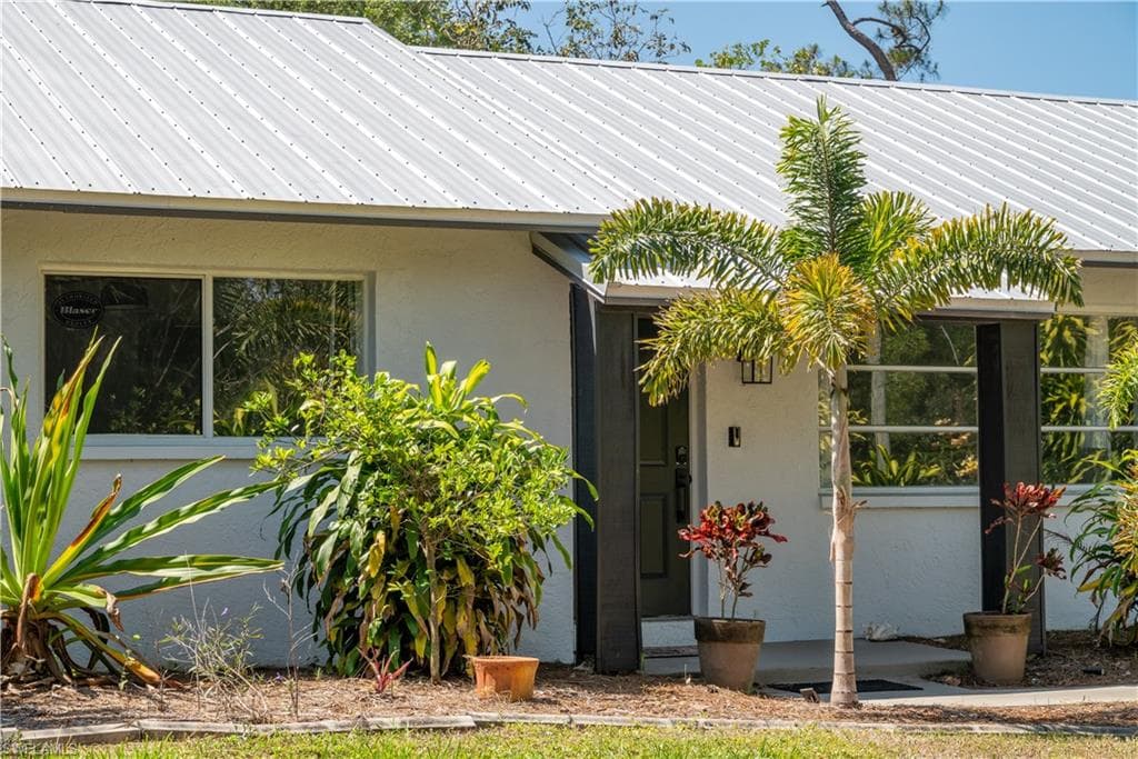 5870 Star Grass LN NAPLES, FL 34116