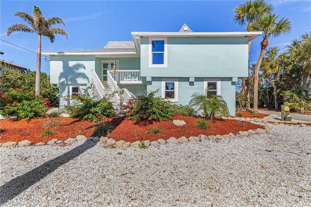 465 Lake Murex CIR SANIBEL, FL 33957