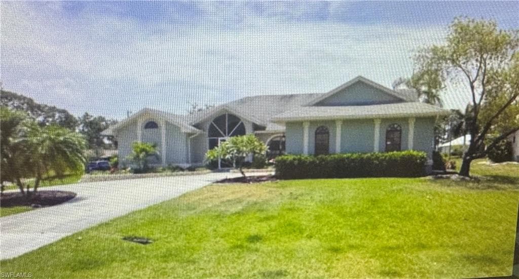 1204 SW 19th LN CAPE CORAL, FL 33991