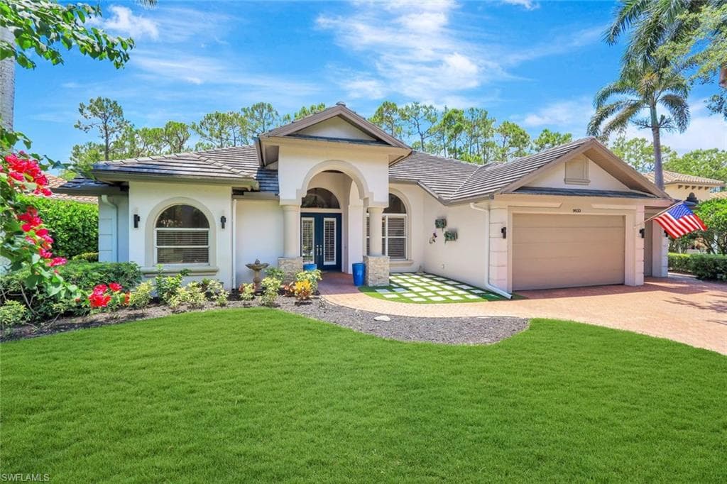 9833 Clear Lake CIR NAPLES, FL 34109